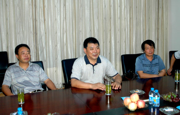 江苏省质监局质量处副处长祁宁清一行来凯时集团考察