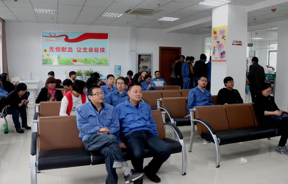 弘扬真善美，，，，，，凯时电缆员工起劲加入无偿献血